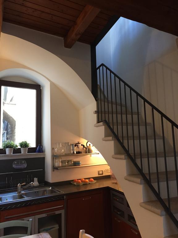 Апартаменты Casa Torre Di Mactheus Petraro Джовинаццо Номер фото
